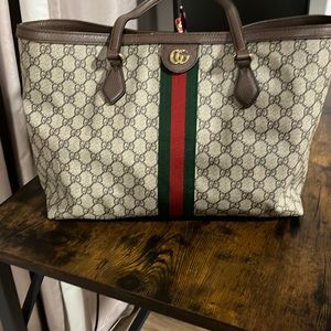 Ophidia GG MEDIUM Gucci tote bag.